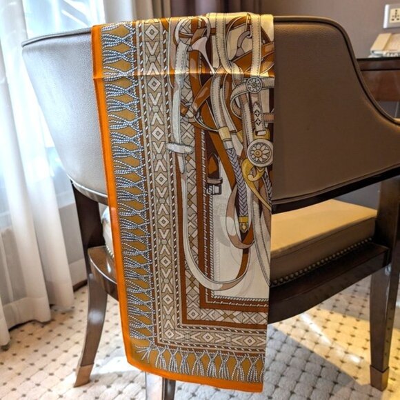 100% Mulberry Twill Silk Scarf Belts Print 35.4”x35.4” (90×90 cm) - Picture 4 of 9